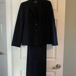 Evan Picone Women's Navy Pantsuit